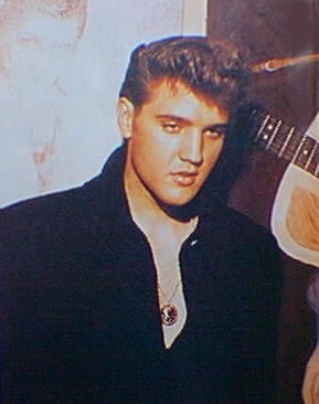 Elvis Presley - mit Gitarre