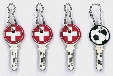 FUSSBALL 4ER SET HOPP SCHWIIZ - KEYCOVERS - SCHL�SSELKAPPEN auf einer Tiefencastel Wunschliste / Geschenkidee