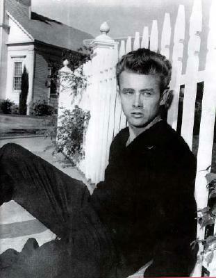 James Dean - am Zaun